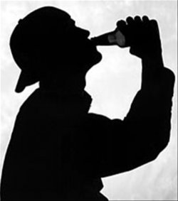 El Gobierno reglamentó una ley que profundiza las restricciones al consumo de alcohol