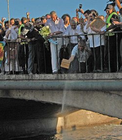 Mendoza: artistas y seguidores despidieron a Mercedes Sosa