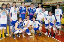 Regatas ganó un partidazo, en dos suplementarios, y se metió en la final