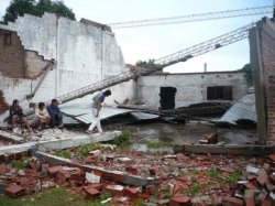 Tornado arrasó con Santa Rosa y la situación es crítica