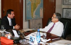 Preocupado por la crisis, Camau Espínola busca disminuir el consumo energético de la ciudad