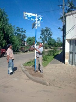 Mejoran la señalización de calles en Saladas