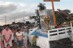 La Iglesia de San Lorenzo recibió con alegría a la Virgen de Itatí y la Cruz de los Milagros