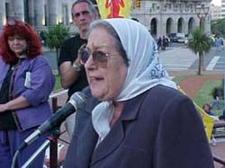 Madres de Plaza de Mayo denunciaron a Julio Cobos
