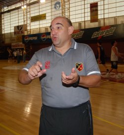 “Hubo un clima de play offs y eso tiene que repetirse ante Bragado”