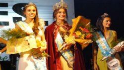 Isabella Piergallini es la nueva reina de la Fiesta Nacional del Surubí en Goya