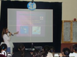 Exitosa presentación de la charla PAP-remos al Cáncer de Útero en la Escuela Comercial y Técnica