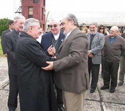 El gobernador recibió en el aeropuerto de Goya al Nuncio Apostólico
