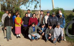 Pequeños Productores entregaron materiales a familias agrarias