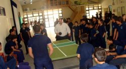 Se Habilitaron Tres Mesas de Ping Pong en la Comercial