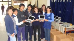 Llegaron las Netbook a la escuela Comercial y Técnica