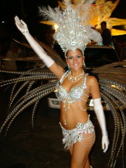 La lluvia le dijo NO a otra noche de carnaval