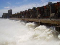 La Presidenta inaugura obras en la represa Yacyretá