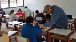 Volvieron las clases de ajedrez con Los Alfiles