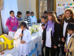 La Escuela Centenaria Juan Larrea recordó a su patrono