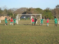 Textil Mandiyú; Prueba y fútbol