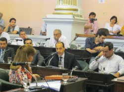 Diputados escucharon a la comunidad de Santo Tomé y recibieron Cartas Documentos