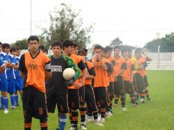 Este jueves hay fútbol en Saladas, y el domingo se juegan las semifinales