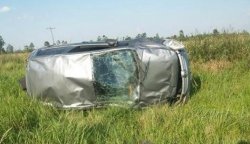 Una mujer muere tras el vuelco de un automóvil en Mburucuyá