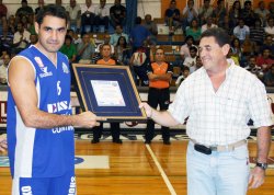 Javier Martínez, el nuevo goleador histórico de Regatas