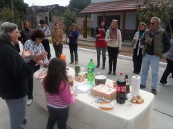 Con Lunch vecinos saladeños habilitan su calle pavimentada