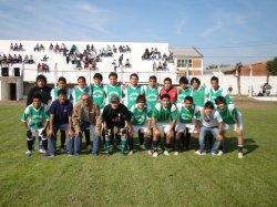 Don Bosco venció al campeón y manda en la B