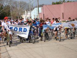 Gran VII Bicicleteada Día del Niño en Saladas