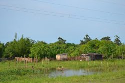 López y el concejal Gómez recorrieron barrios afectados por la lluvia