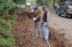 Se pavimentan nuevas calles y se construye cordón cuneta en Saladas