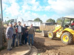 Se pavimenta en Saladas la cuadra acceso al futuro NAC