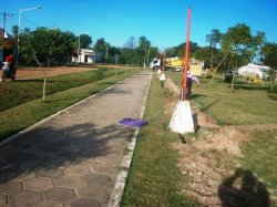 Nueva iluminación para la plaza del barrio Centenario en Saladas