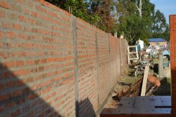 Se construye un gran muro perimetral en el Cementerio de Saladas