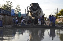 Se pavimenta la popular Avenida del Trabajador en Saladas