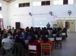 Con gran concurrencia capacitaron a docentes en el ISFD Saladas