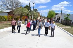 La Municipalidad de Saladas habilitó una nueva cuadra pavimentada