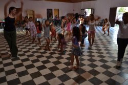 Iniciaron los talleres de danzas en el barrio Vélez Sarsfield de Saladas