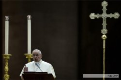 El papa Francisco pidió "expresar cercanía" a quienes viven con VIH