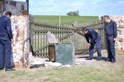 Habrían encontrado la caja fuerte de Almirón