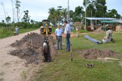 La Municipalidad de Saladas ejecuta importante obra de extensión de agua