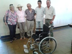 El Municipio de Saladas entregó silla de ruedas