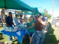 Frutas económicas junto a Mercados Populares en Saladas