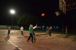 Nueva iluminación en la cancha de básquetbol del Polideportivo