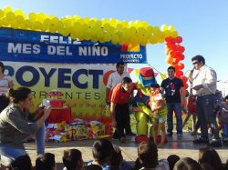 Unos 1500 niños festejaron junto a Noel el día del Niño