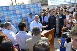 Ríos y Capitanich anunciaron la pavimentación de 70 nuevas cuadras, construcción y refacción de viviendas