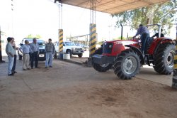 La Municipalidad adquirió un gran tractor 4x4