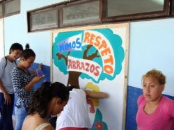 Alumnos de Técnica pintaron murales con motivo de valores