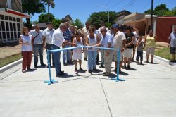 El intendente Herrero inauguró una nueva cuadra pavimentada