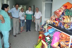 Importante entrega de cubrecamas al Hospital y Hogar de Ancianos