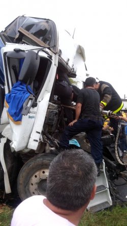 Camión de empresa saladeña protagonizó un grave accidente por ruta 12
