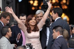 CFK: "Yo dejo un país cómodo para la gente, no para los dirigentes"